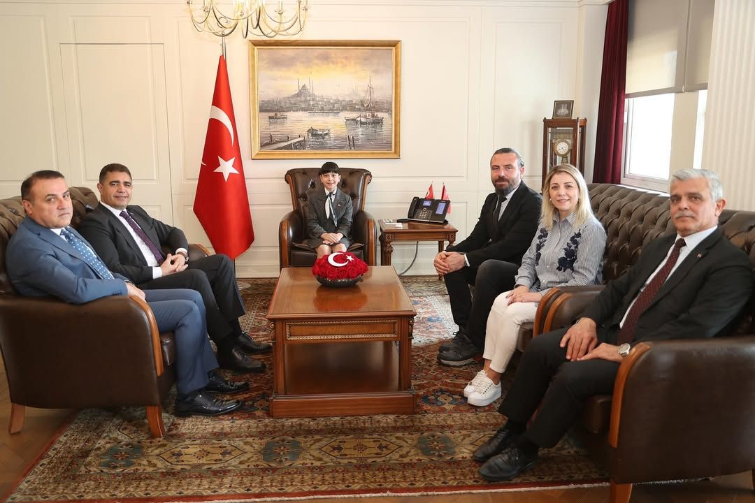 23 NİSAN'DA VALİLİK MAKAMI ÇOCUKLARA EMANET EDİLDİ