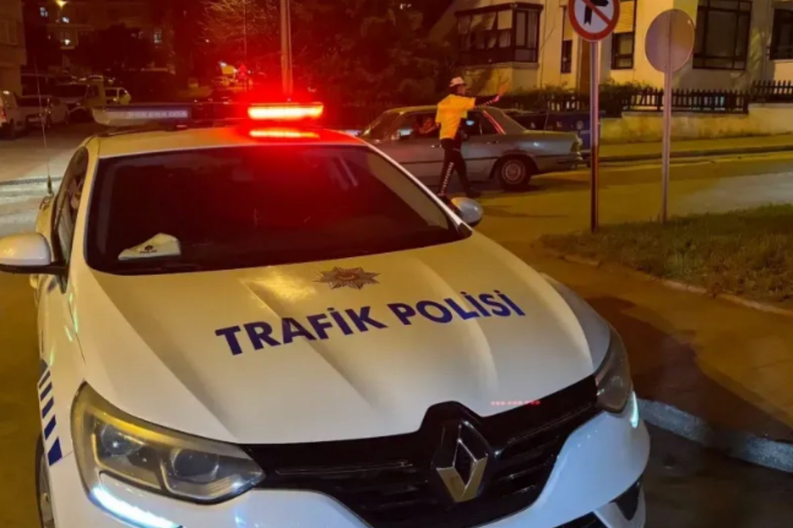 AKÇAKOCA'DA BAYRAM YOĞUNLUĞUNA KARŞI SIKI TRAFİK DENETİMİ YAPILDI
