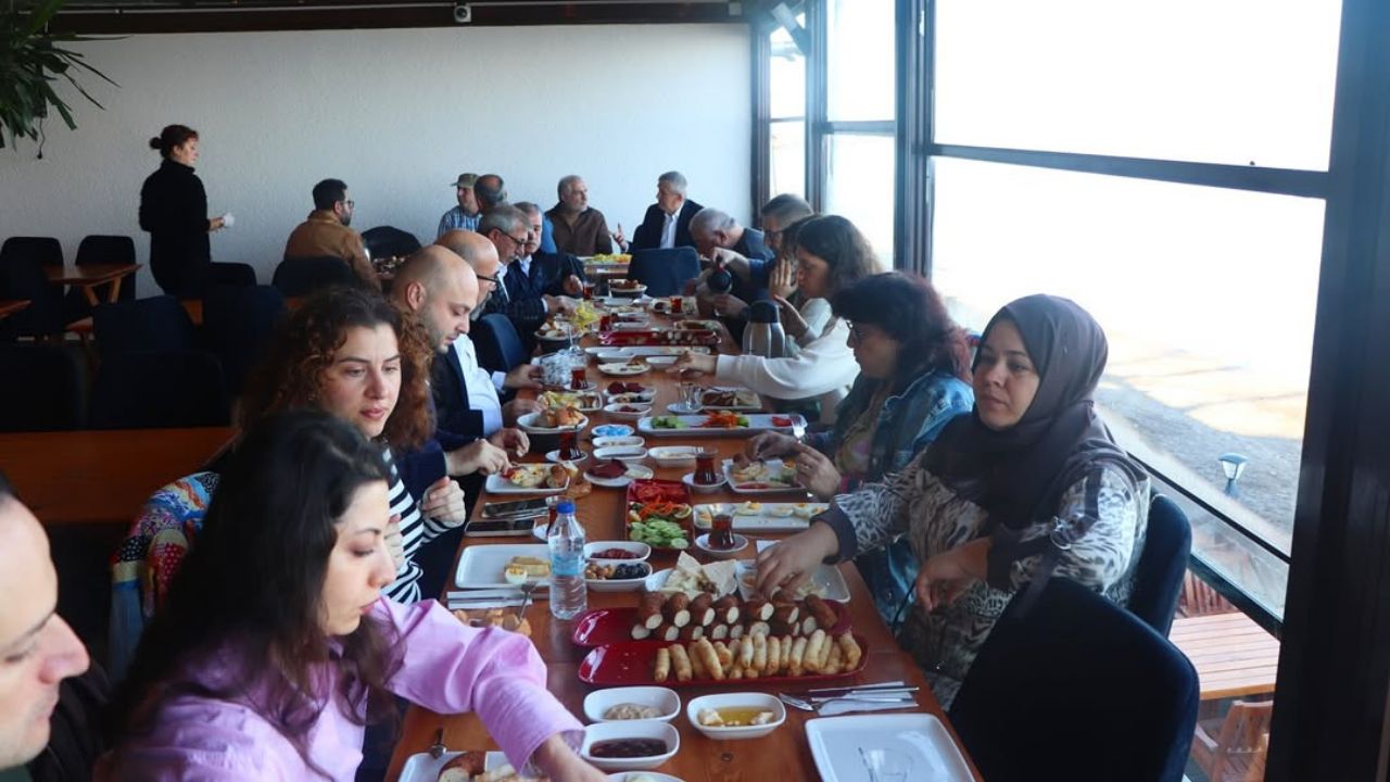 Akçakoca'da Emekliler ve Memurlar Lokali Hizmete Açıldı