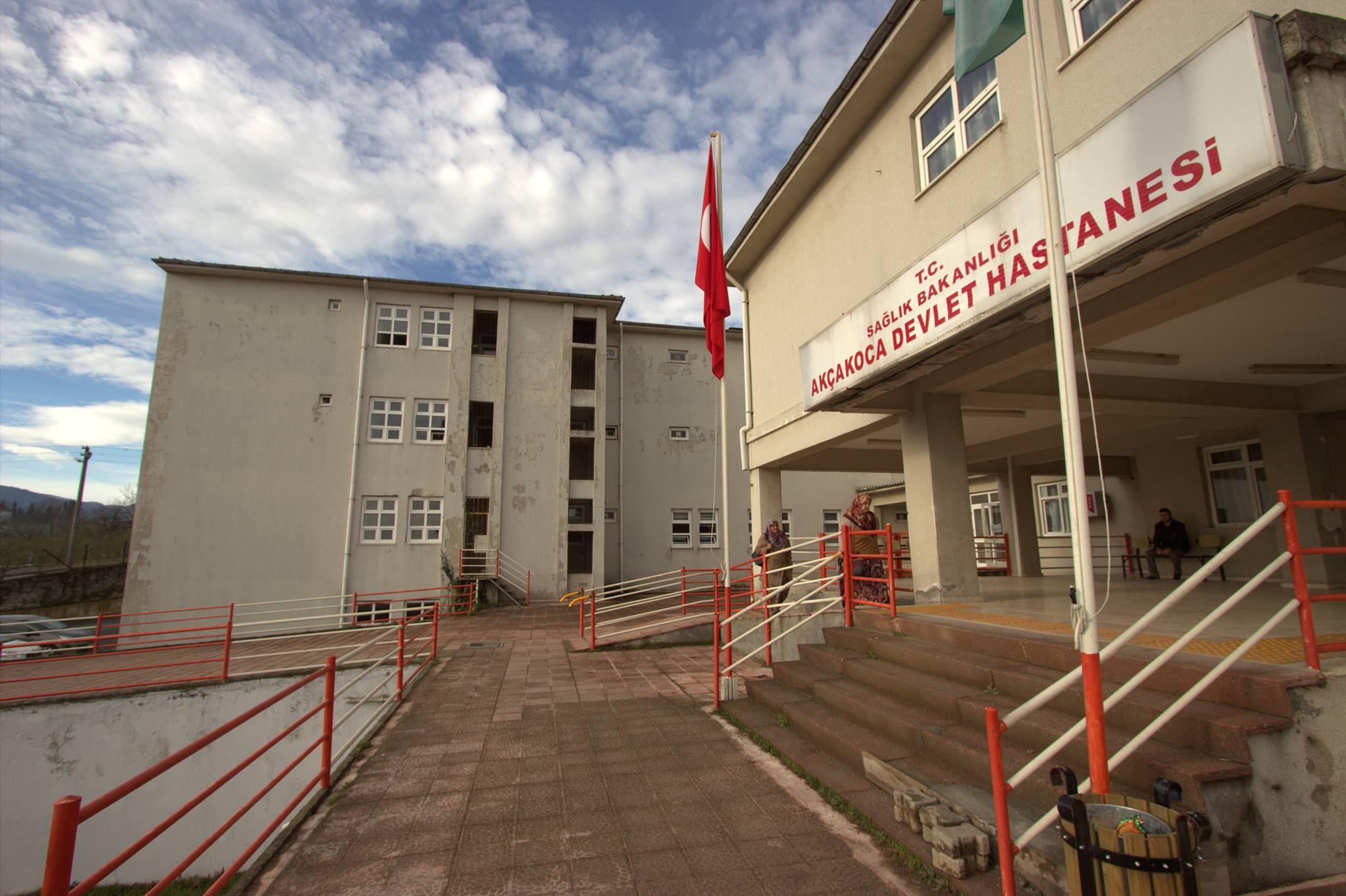 AKÇAKOCA DEVLET HASTANESİ HEKİM KADROSUNU GÜÇLENDİRİYOR
