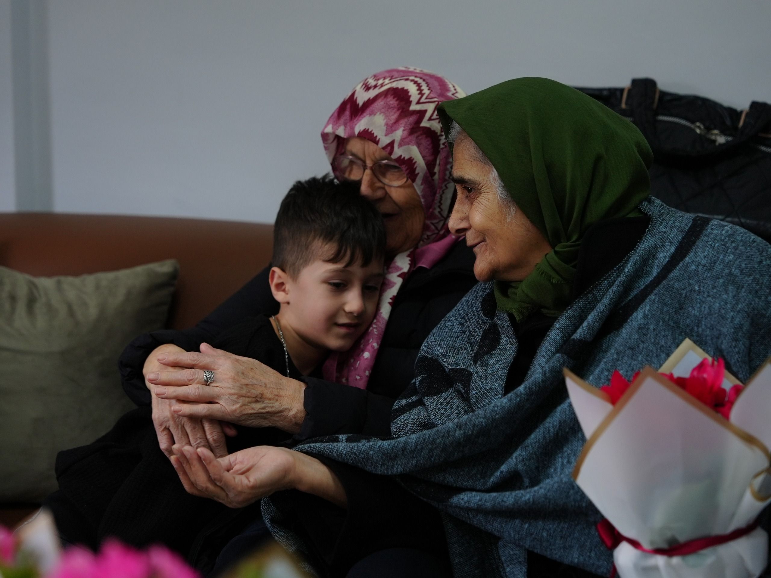 ALZHEİMER MERKEZİ'NE YAŞLILAR HAFTASI'NDA ANLAMLI ZİYARETLER