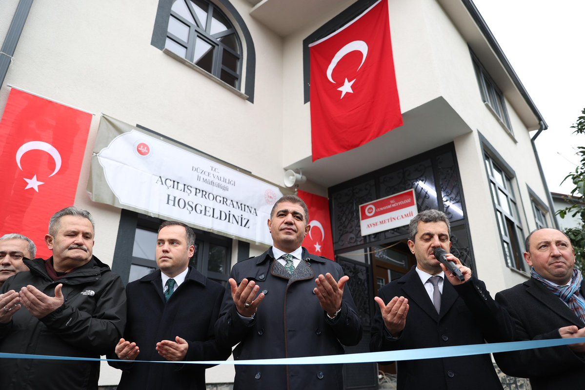 AYŞE METİN CAMİİ DUALARLA İBADETE AÇILDI