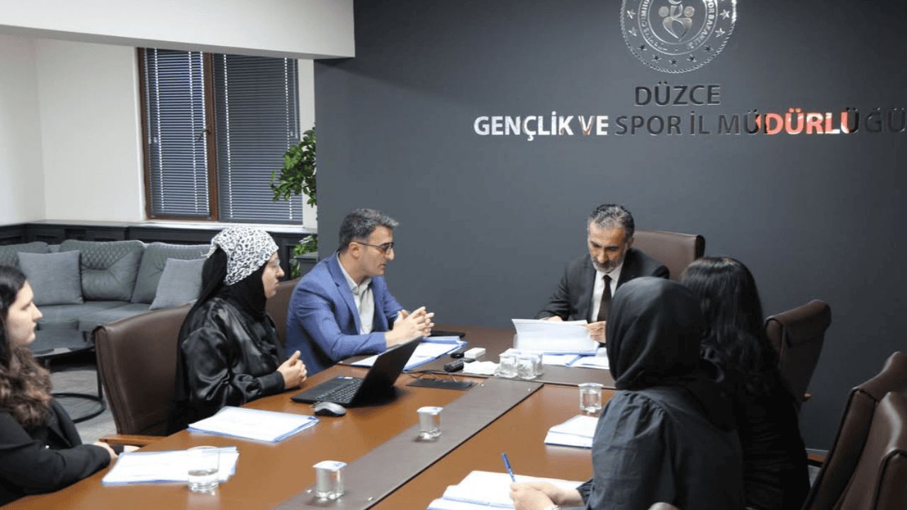BAKANLIK HEYETİNDEN DÜZCE'DE BAĞIMLILIKLA MÜCADELE İSTİŞARESİ