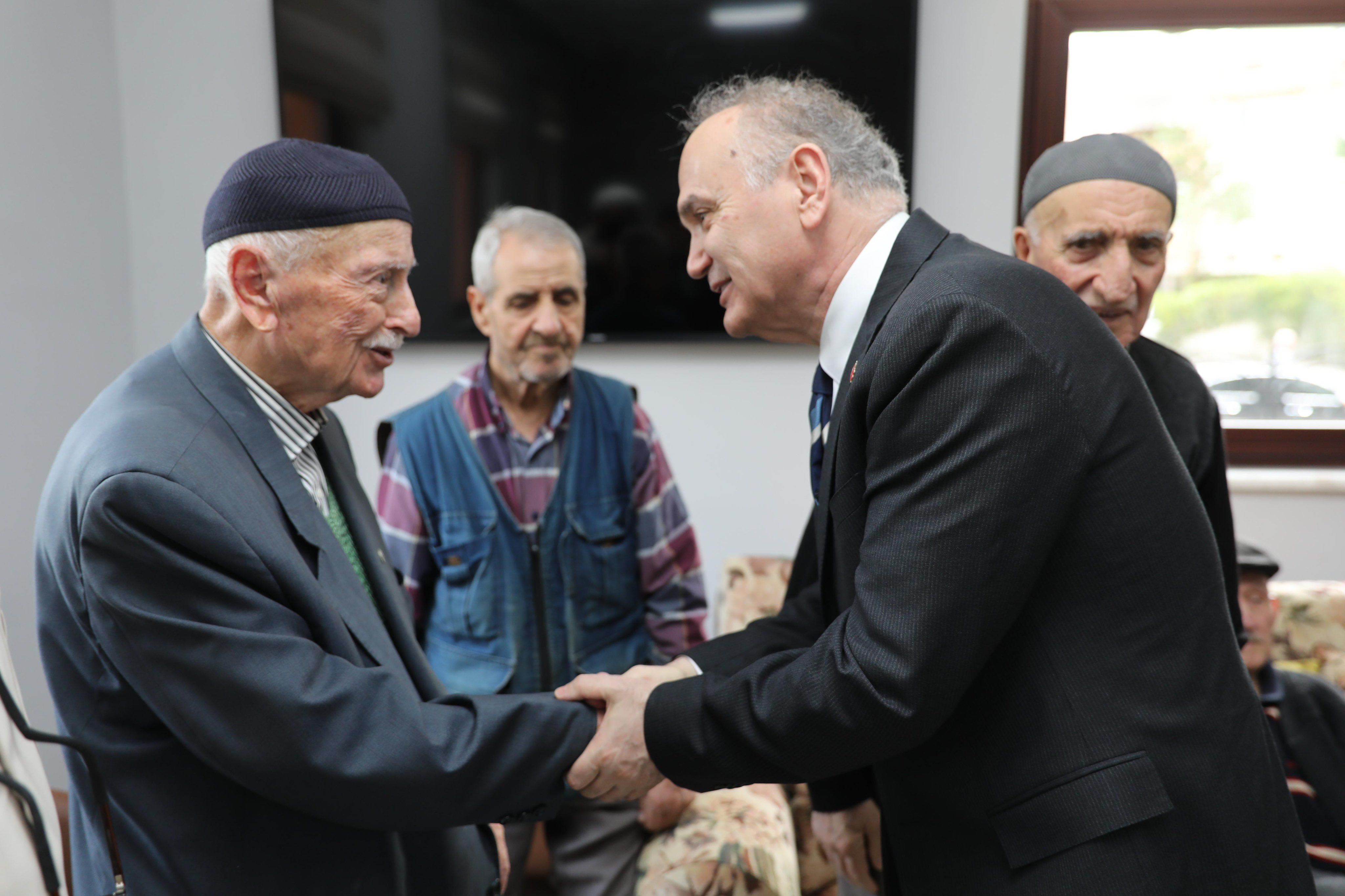 BAYRAM ÖNCESİ YÜZ GÜLDÜREN ZİYARET