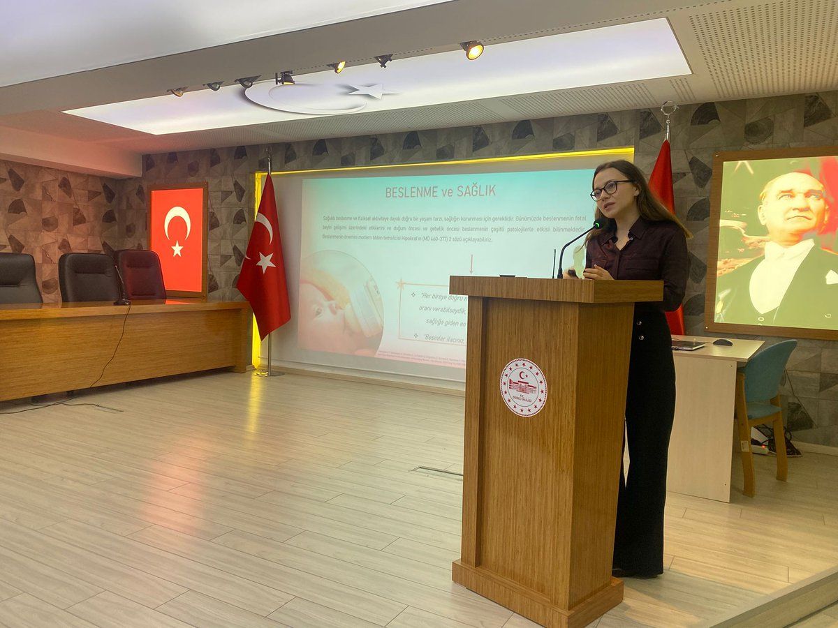  'BESLENMENİN NÖROGELİŞİMSEL BOZUKLUKLARA ETKİSİ' EĞİTİMİ DÜZENLENDİ