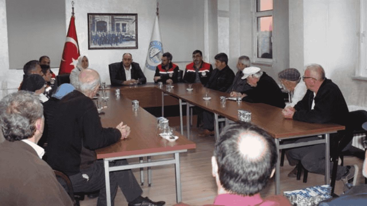 BEYKÖY'DE KAHVERENGİ KOKARCA İLE MÜCADELE BİLGİLENDİRME TOPLANTISI DÜZENLENDİ
