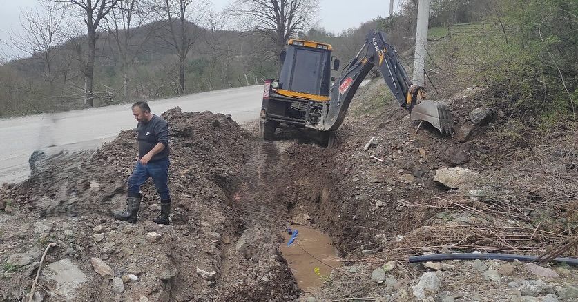 BIÇKIYANI KÖYÜ'NDE SU ARIZASINA ANINDA MÜDAHALE