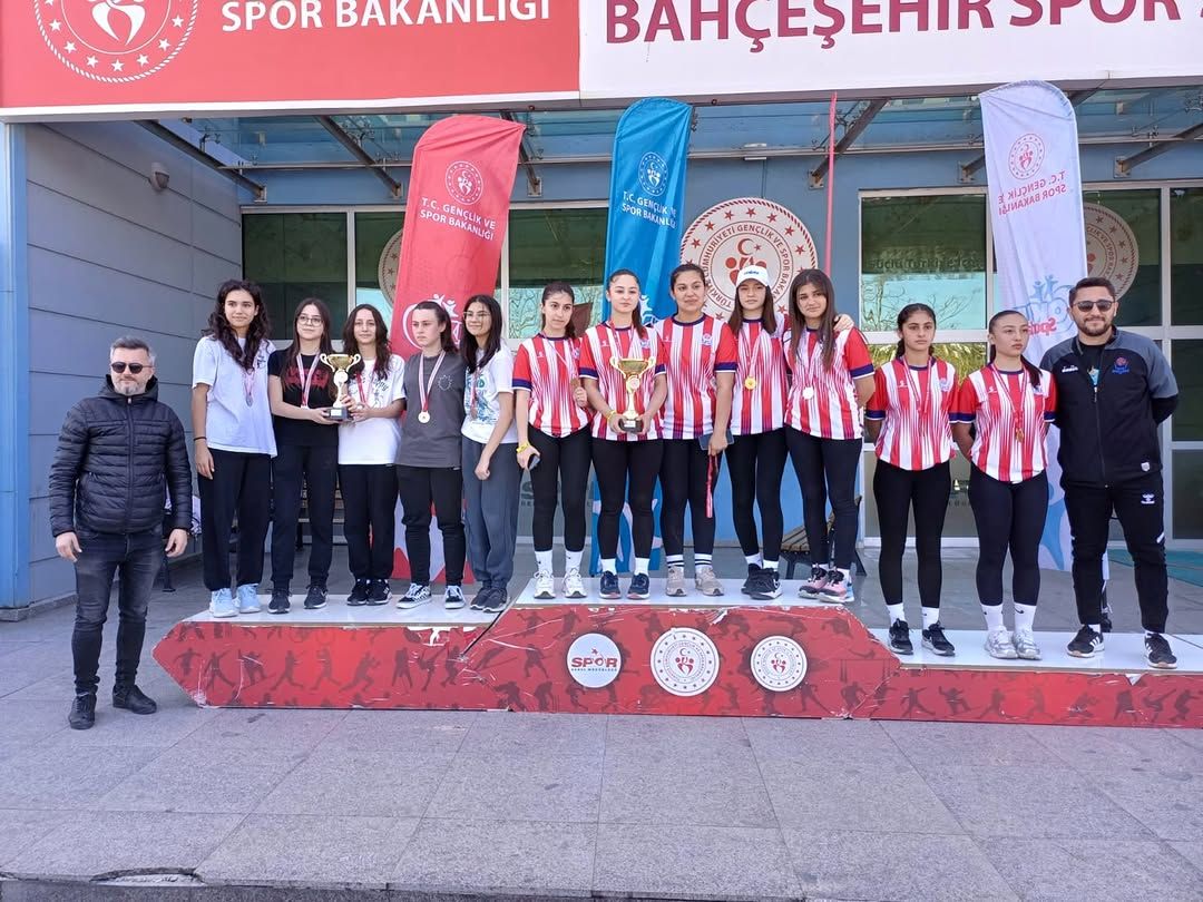 BİSİKLET MÜSABAKALARI TAMAMLANDI 135 SPORCU KIYASIYA YARIŞTI
