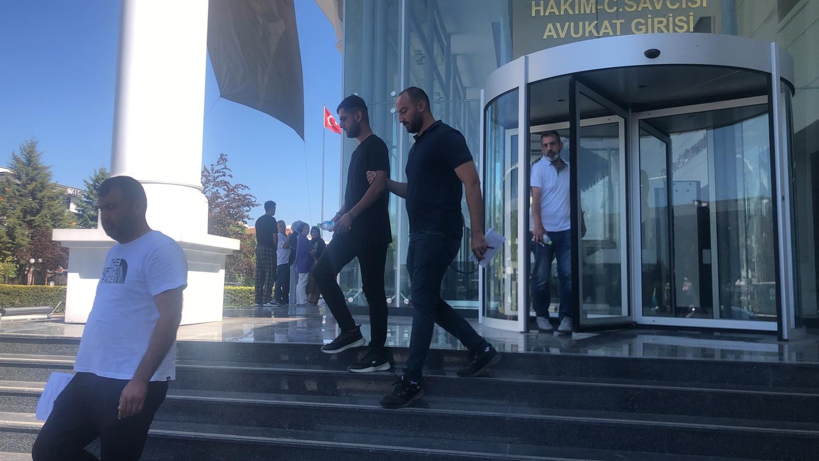 Cumayeri'nde 1 Kişiyi Öldüren Şahıs Mahkemeye Çıkarıldı