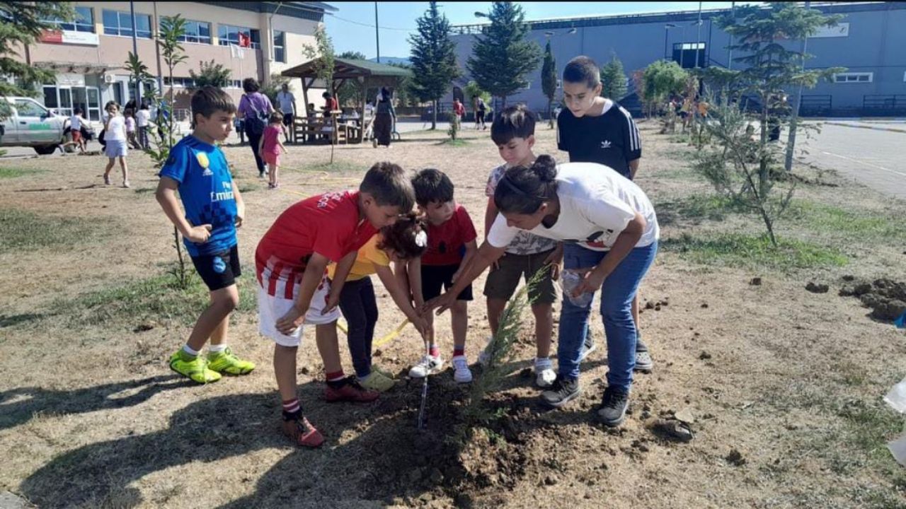 Cumayeri'nde 15 Temmuz'da Fidanlarla Anı Yaşatıldı