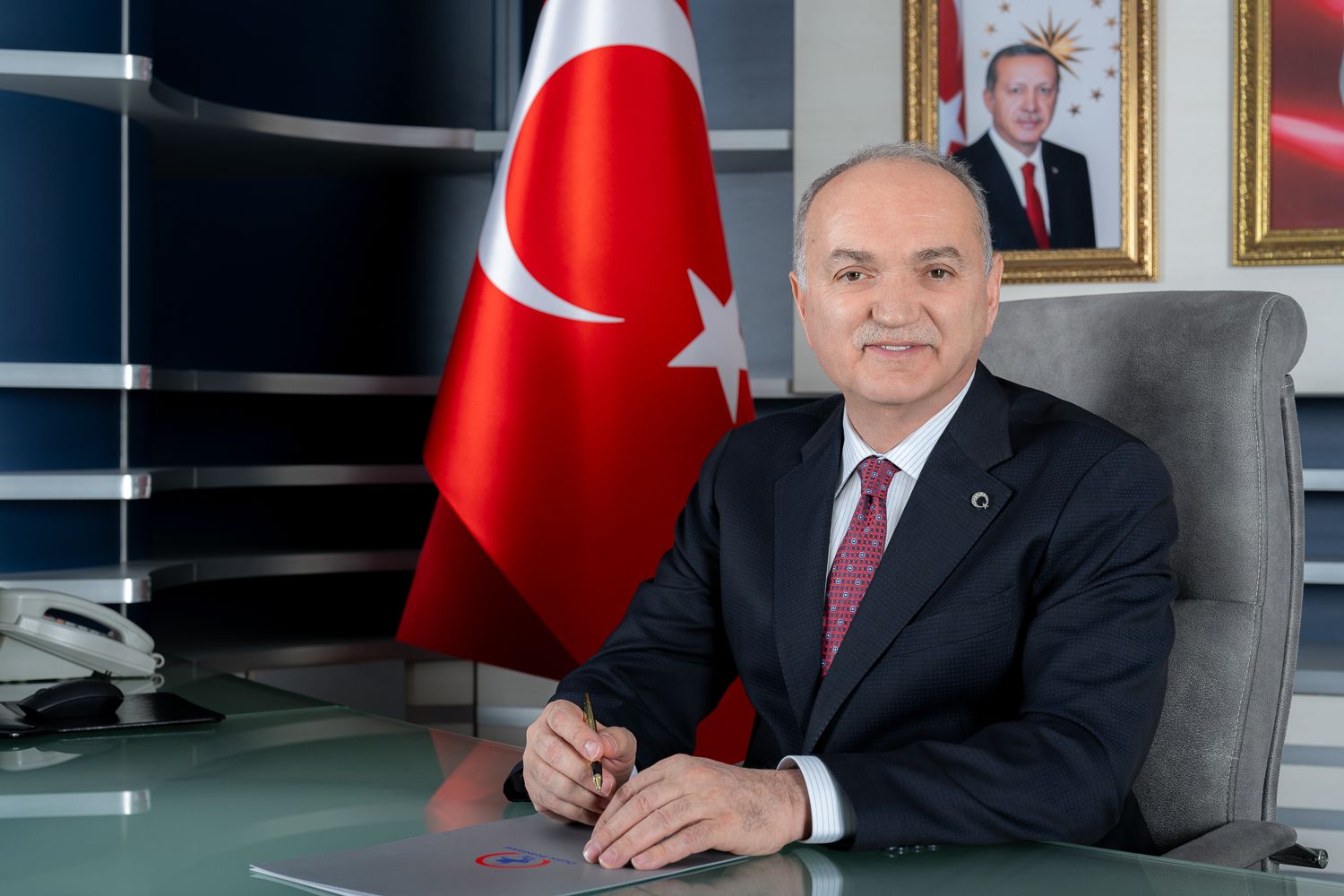 DR. FARUK ÖZLÜ'DEN RAMAZAN BAYRAMI MESAJI
