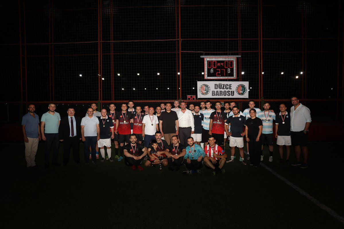 Düzce Barosu'nun Düzenlediği 2. Geleneksel Barolig Futbol Turnuvası Sona Erdi