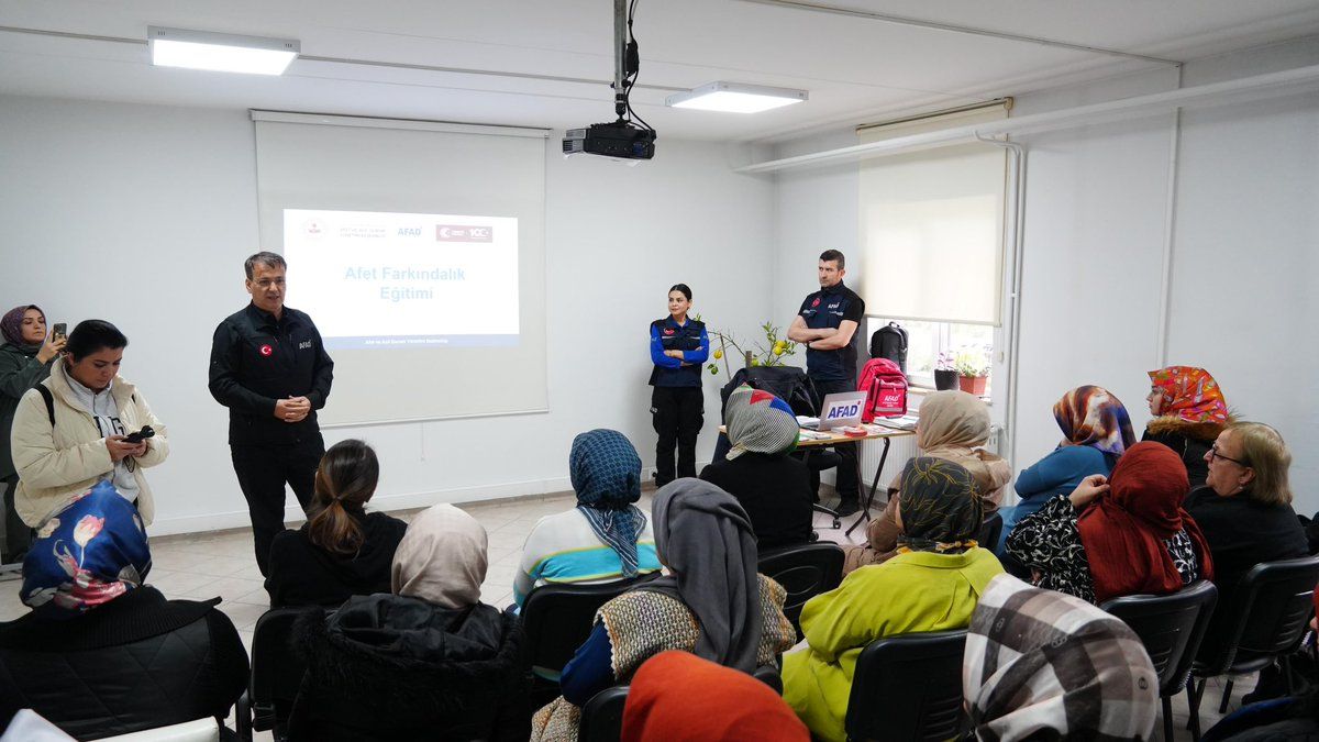 DÜZCE BELMEK KURSİYERLERİNE AFAD'DAN AFET EĞİTİMİ
