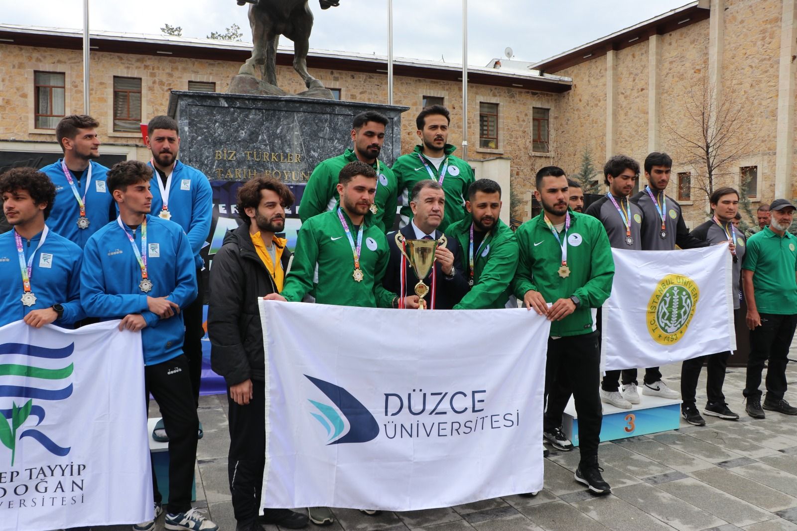 DÜZCE DALGALARI AŞTI, TÜRKİYE ŞAMPİYONU OLDU