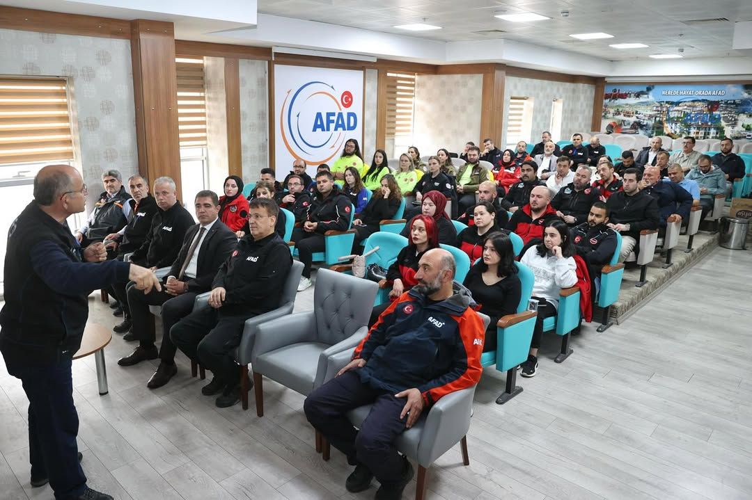 DÜZCE'DE AFET FARKINDALIK EĞİTİMİ BAŞLADI