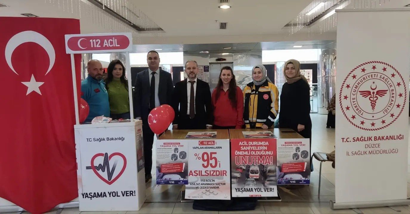 DÜZCE'DE  FERMUAR SİSTEMİ İLE YAŞAMA YOL VER FARKINDALIK STANDI
