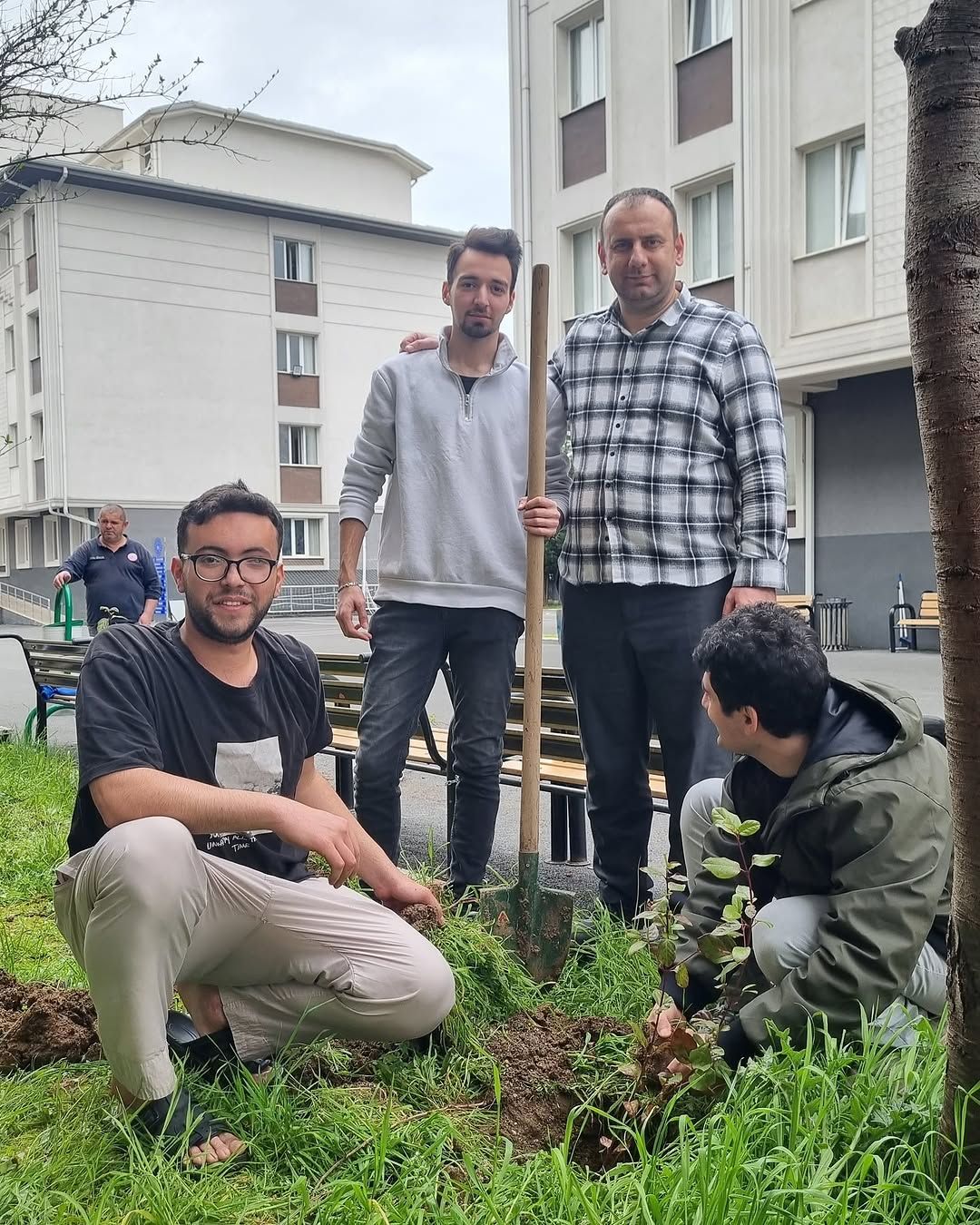 DÜZCE'DE GENÇLERDEN YEŞİL GELECEK İÇİN ÖNEMLİ ADIM