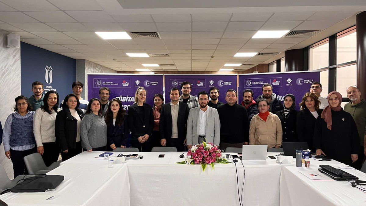 DÜZCE'DE GÖREVLİ ÖĞRETMENLERE YÖNELİK EĞİTİM
