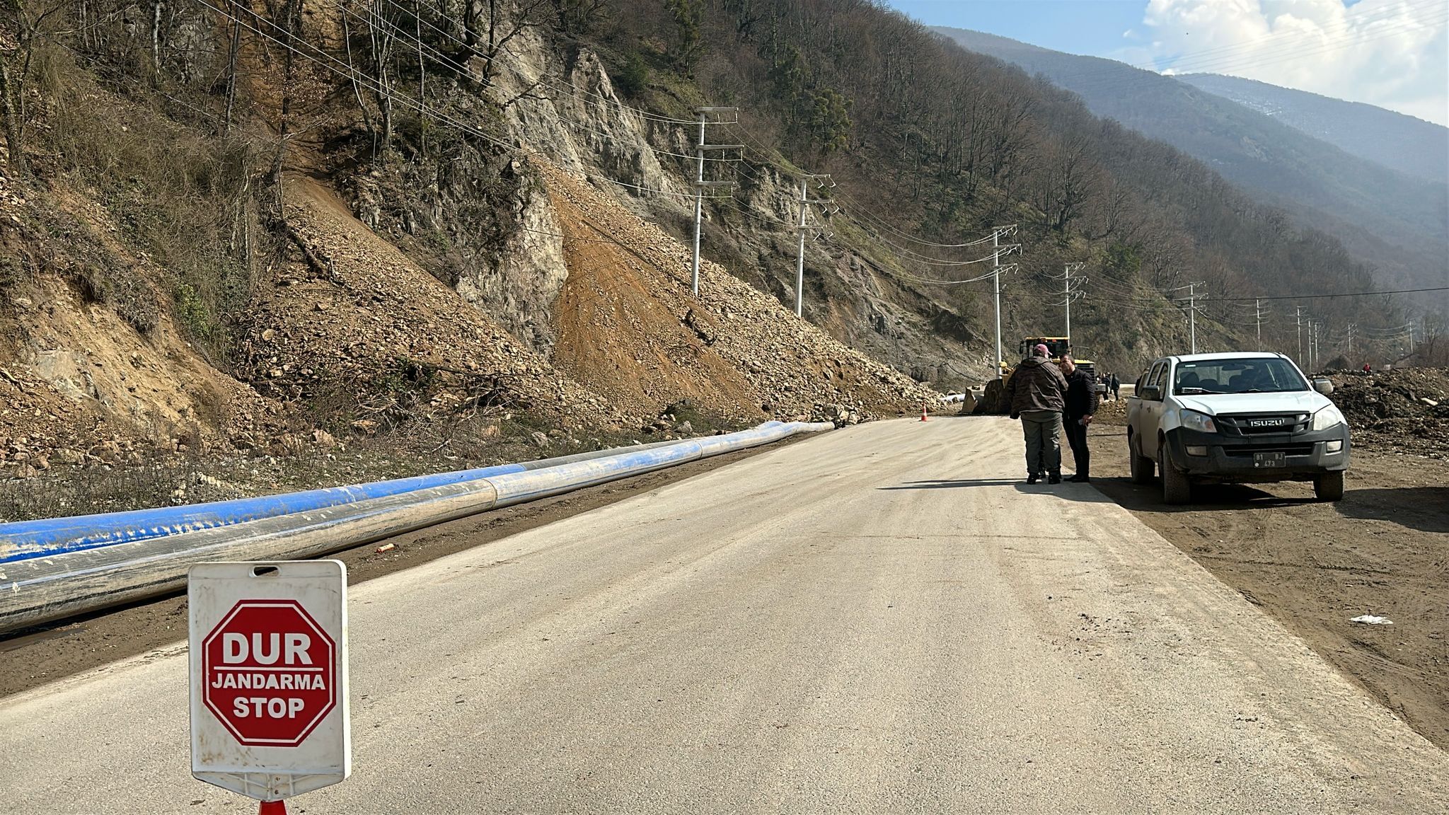 DÜZCE'DE HEYELAN EKİPLER ÇALIŞMALARINI SÜRDÜRÜYOR