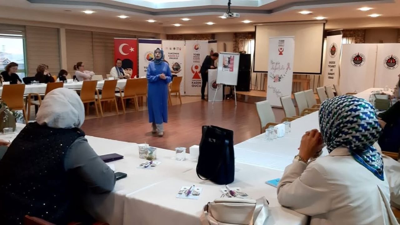 Düzce'de KETEM'den Kadın Girişimcilere Kanser Farkındalık Eğitimi