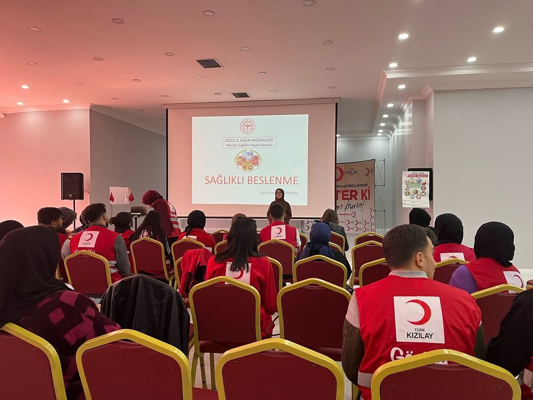 DÜZCE'DE OBEZİTE VE KOLOREKTAL KANSER FARKINDALIK SEMİNERİ GERÇEKLEŞTİRİLDİ