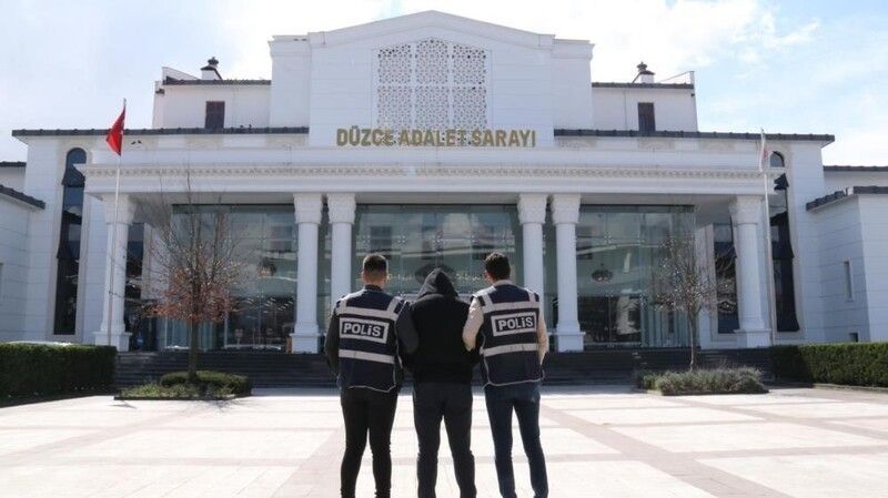 DÜZCE'DE ŞOK DENETİMLER; 25 BİN ŞAHIS SORGULANDI