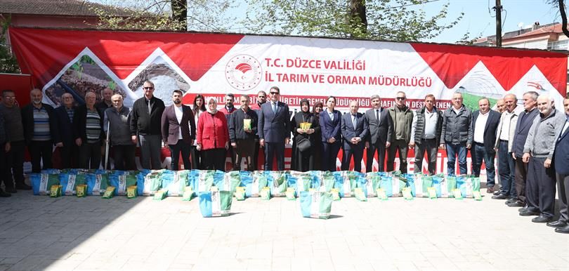 DÜZCE'DE TOHUM DAĞITIM TÖRENİ GERÇEKLEŞTİRİLDİ