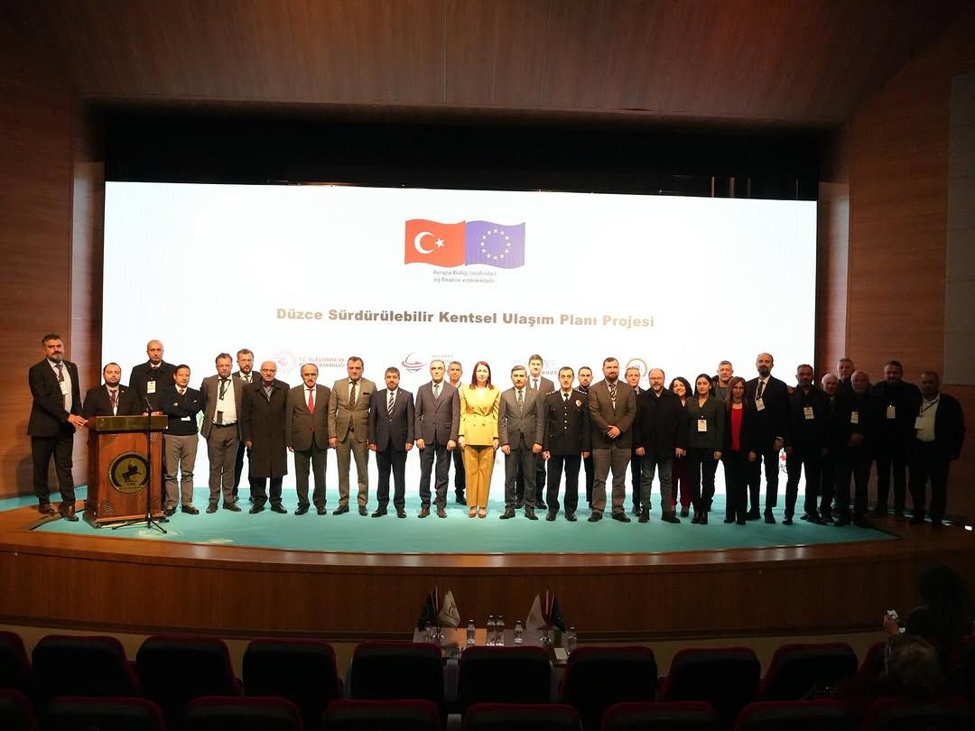 DÜZCE'DE ULAŞIMDA YENİ DÖNEM SKUP KAPANIŞ TOPLANTISI GERÇEKLEŞTİRİLDİ