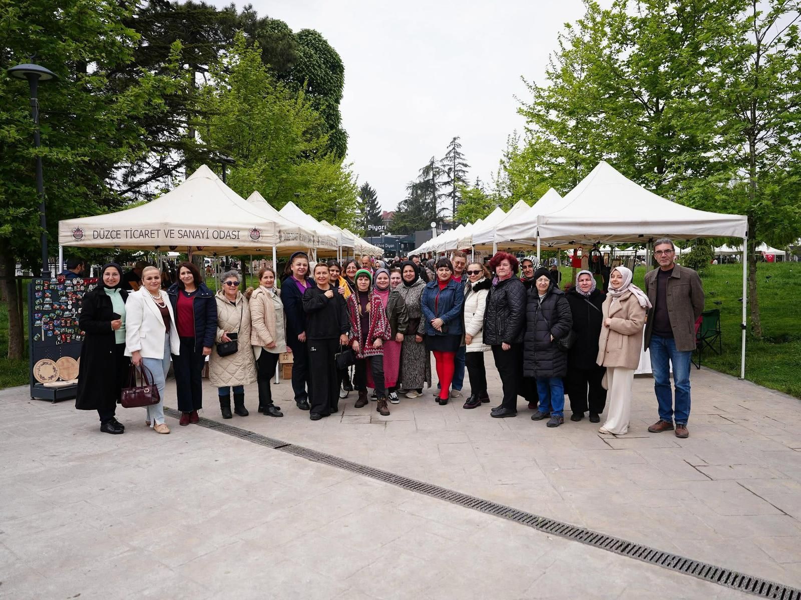 DÜZCE'DE ÜRETİMİN VE EMEĞİN BULUŞMA NOKTASI ÜRETİM ŞENLİĞİ TAMAMLANDI