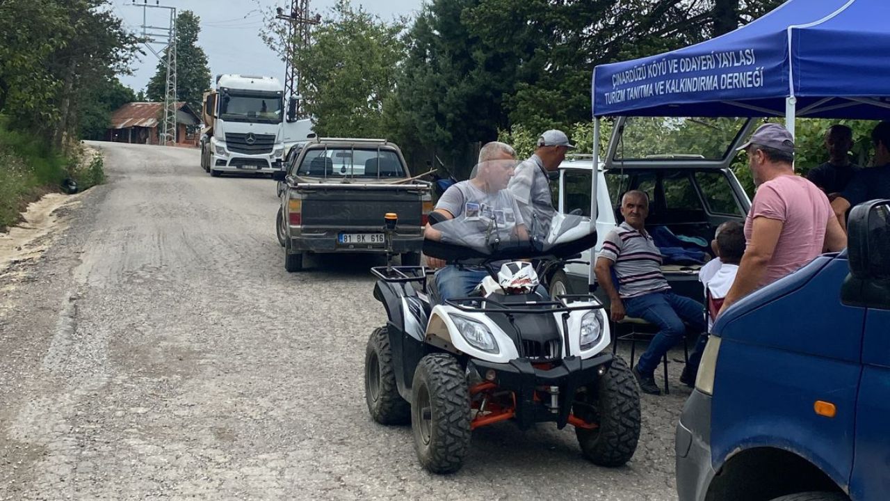 Düzce'de Yol Krizi; Verilen Sözler Yine Tutulmadı, Vatandaş İsyan Etti !