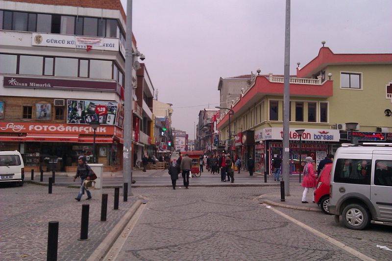 DÜZCE'DEKİ YABANCI UYRUKLU NÜFUS ORANI TÜRKİYE ORTALAMASINI AŞTI