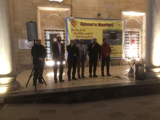 DÜZCE'DEN UMRE YOLCULUĞU DUALARLA BAŞLADI
