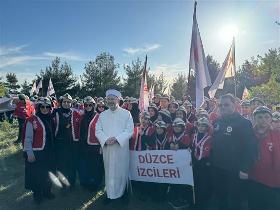 DÜZCE DİYANET İZCİLERİ, 57. ALAY MİLLİ BİLİNÇ KAMPI'NDA TARİHLE BULUŞTU
