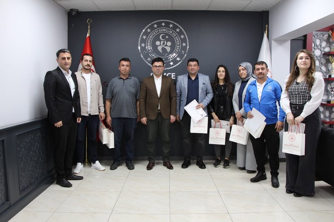 DÜZCE GENÇLİK VE SPOR İL MÜDÜRLÜĞÜ'NDE AYIN PERSONELLERİ SEÇİLDİ
