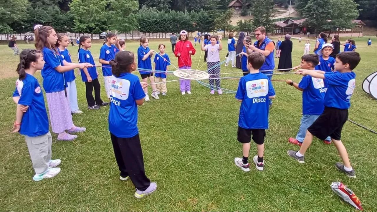 Düzce GSB Yaz Kulübü'nde Gençler Enerji Dolu Bir Gün Geçirdi
