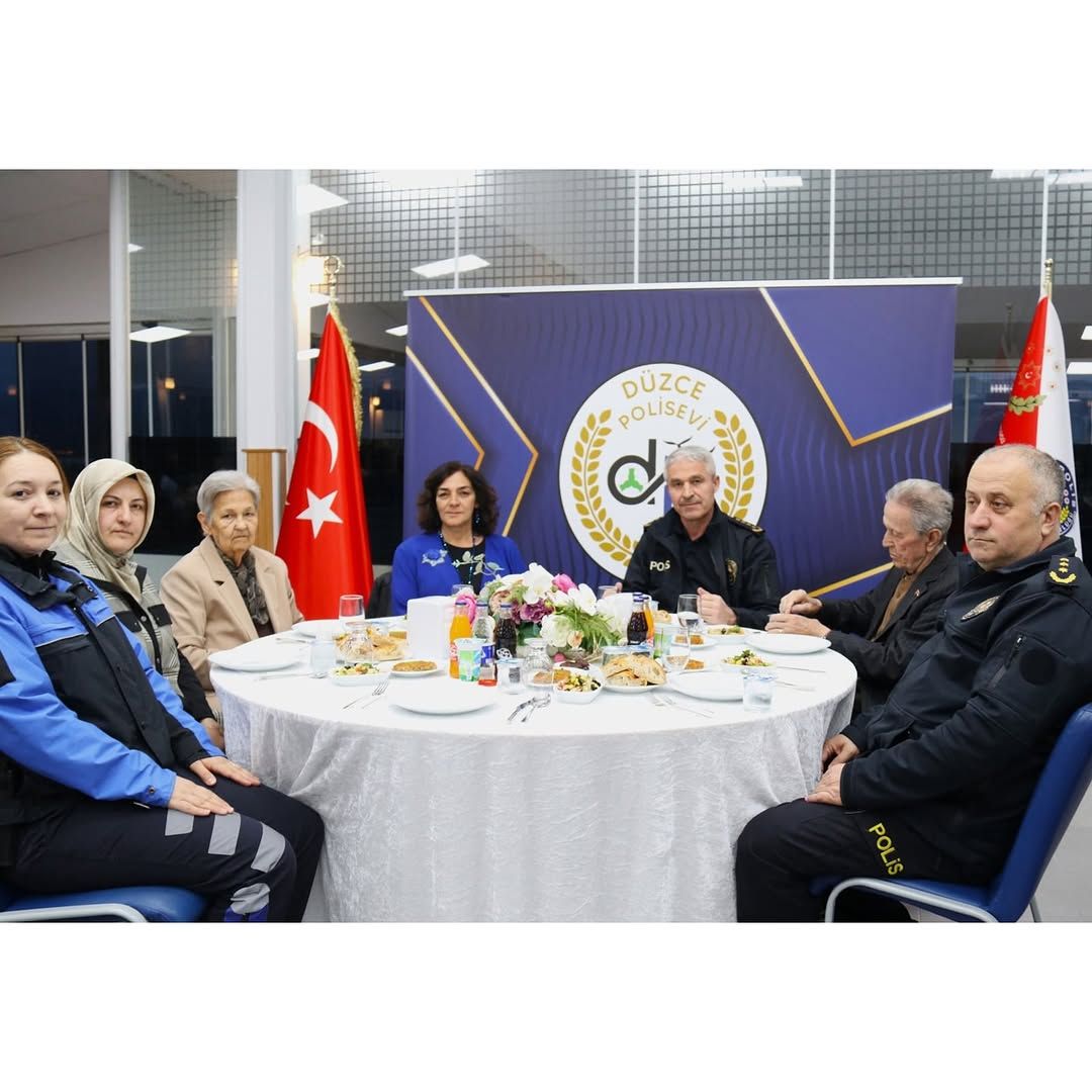 DÜZCE İL EMNİYET MÜDÜRÜ, ŞEHİT VE GAZİ AİLELERİYLE İFTARDA BİR ARAYA GELDİ