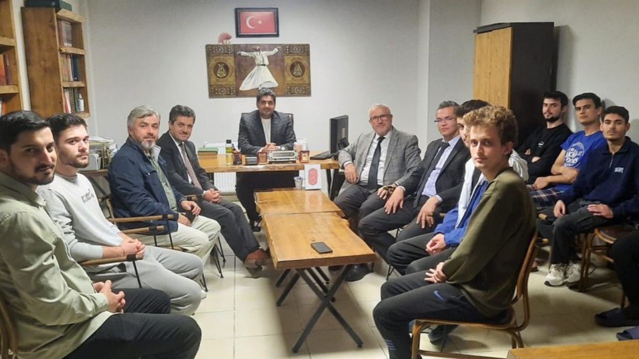 Düzce İl Müftüsü Aydın, Öğrenci Yurtlarını Ziyaret Etti