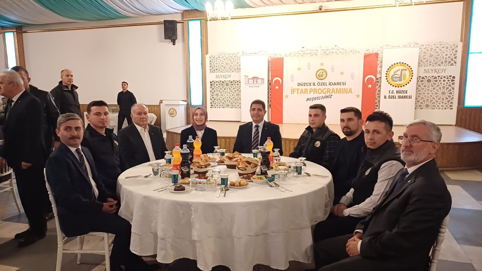 DÜZCE İL ÖZEL İDARESİ  İFTAR PROGRAMI DÜZENLEDİ