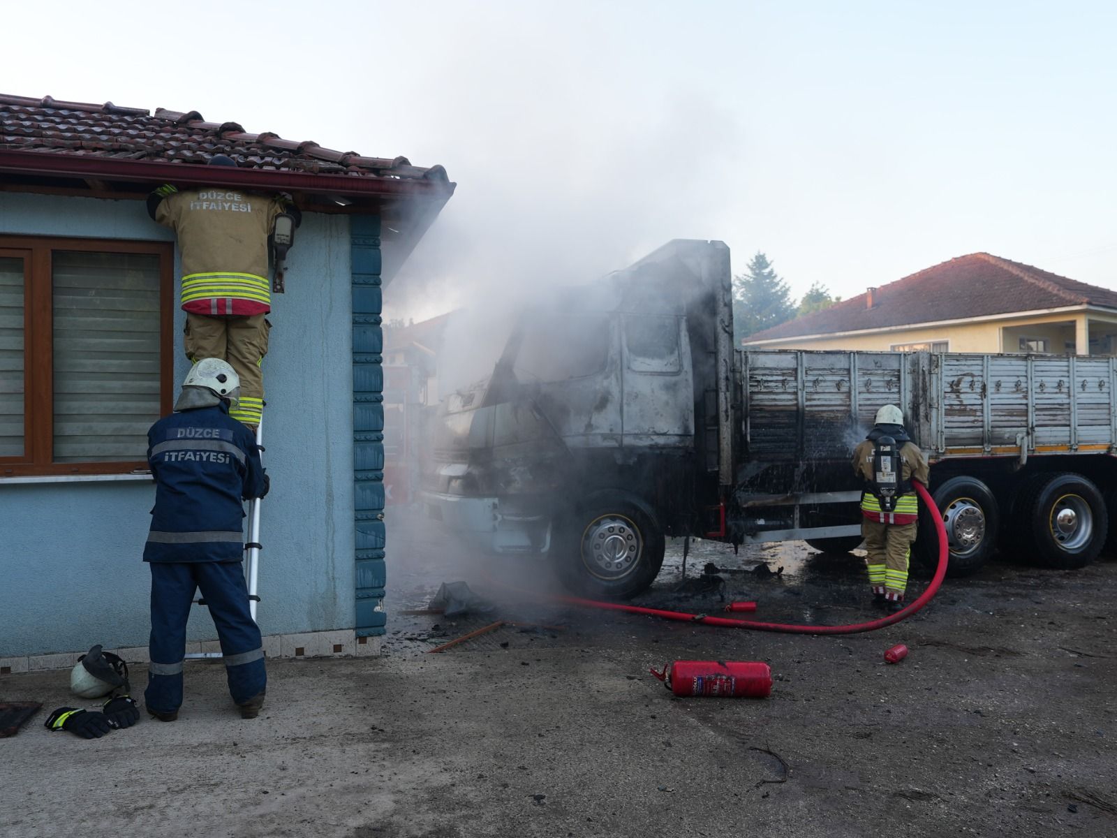 DÜZCE İTFAİYESİ'NDEN YANGIN GÜVENLİĞİ UYARILARI