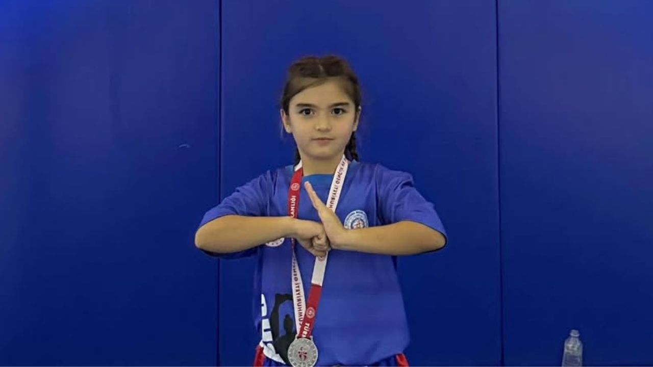 Düzce'nin Parlayan Yıldızı Mihrimah Mercan Türkiye İkincisi Oldu