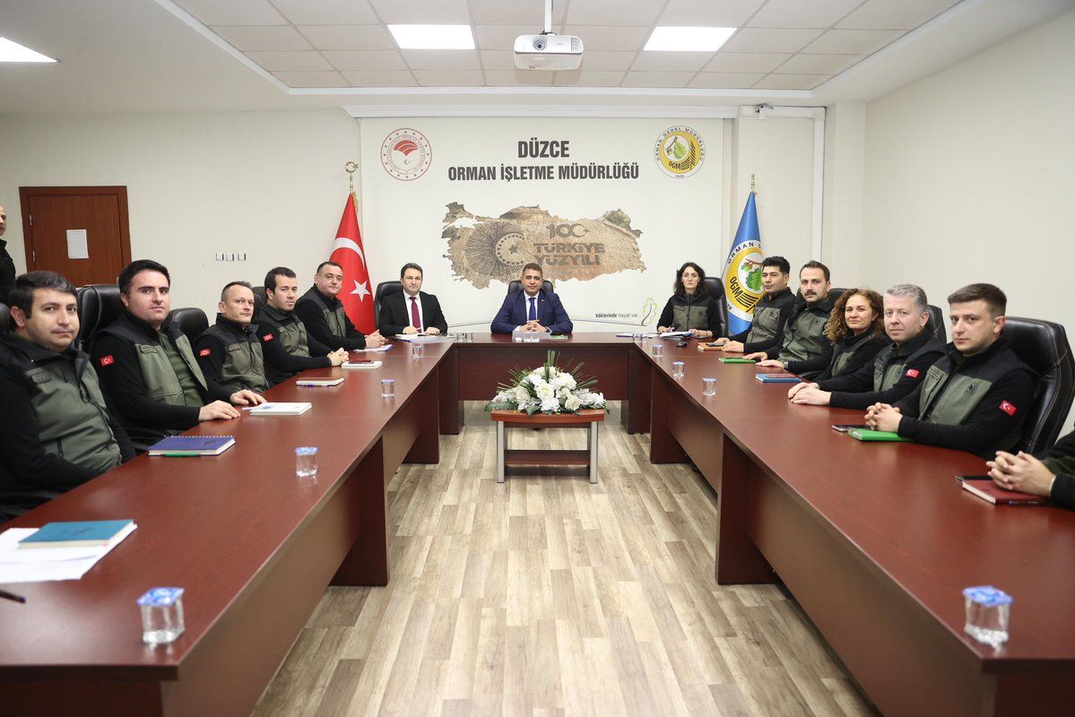 DÜZCE ORMAN İŞLETME MÜDÜRLÜĞÜ'NDE FAALİYET TOPLANTISI DÜZENLENDİ