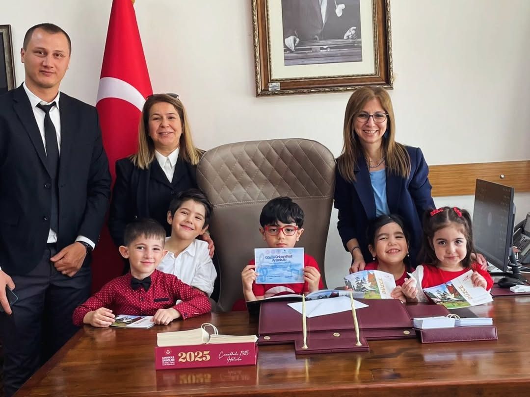 DÜZCE ÜNİVERSİTESİ ANAOKULU ÖĞRENCİLERİNDEN KÜLTÜR VE TURİZM MÜDÜRLÜĞÜ'NE 23 NİSAN ZİYARETİ
