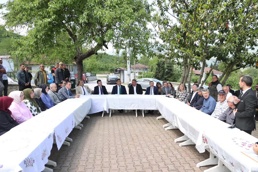 DÜZCE VALİSİ SELÇUK ASLAN'DAN GÖLYAKA KÖYLERİNE YAKIN TEMAS