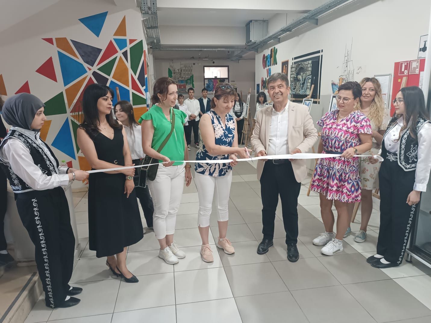 DÜZCE YAVUZ SELİM MTAL'DEN RENKLİ YIL SONU SERGİSİ