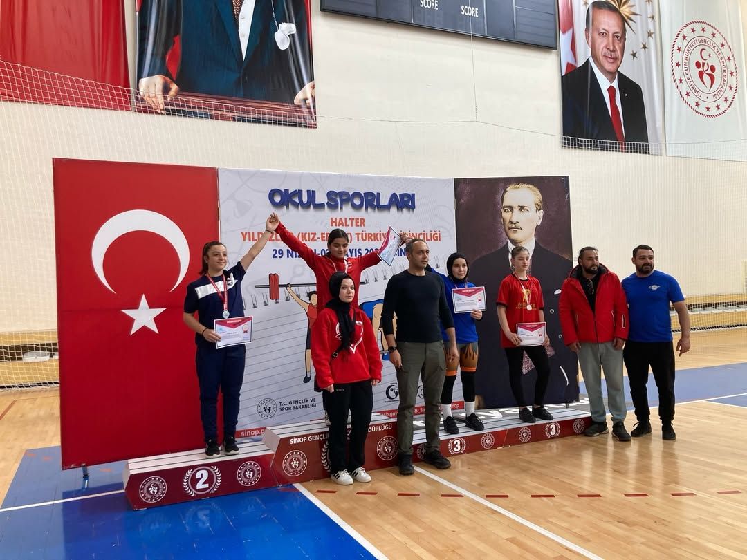 DÜZCELİ HCİLER TÜRKİYE ŞAMPİYONASI'NDAN 4 MADALYA İLE DÖNDÜ