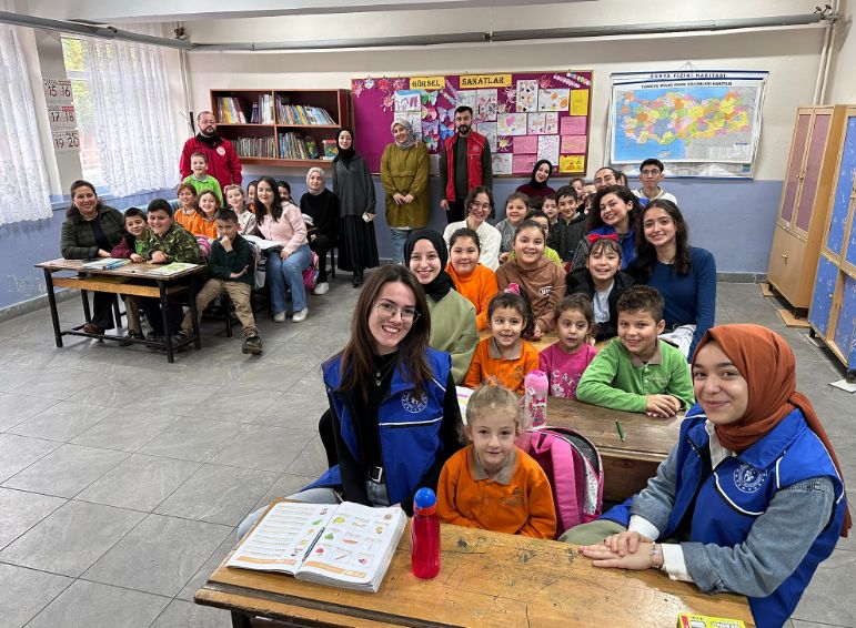 ECZA DOLABI OLMAYAN KÖY OKULU KALMASIN PROJESİ