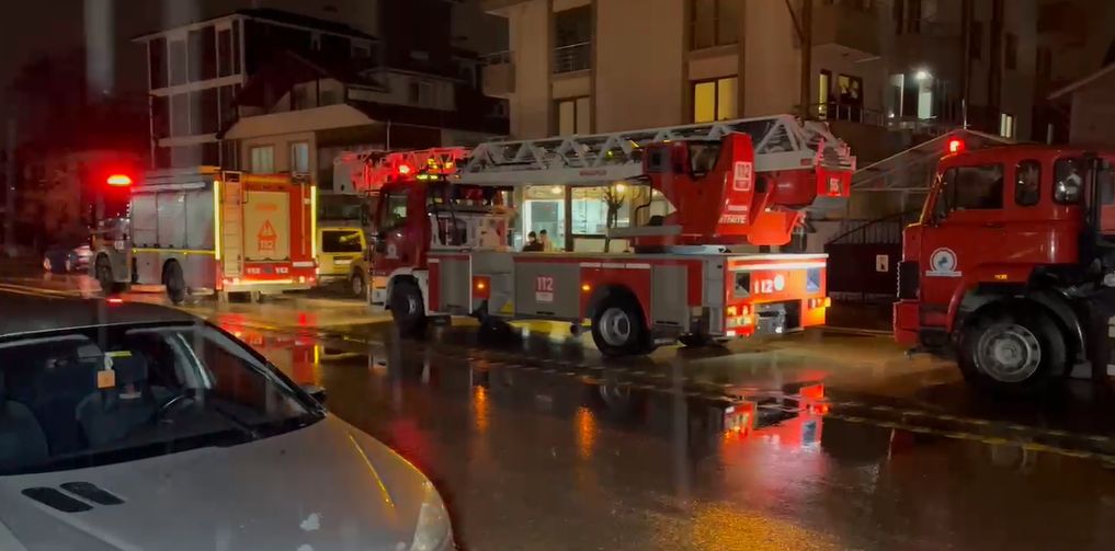 EKMEK FIRININ BACASINDA ÇIKAN YANGIN YÜREKLERİ AĞZA GETİRDİ