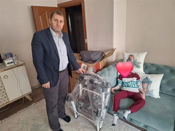 ENGELLİ VATANDAŞLARA TEKERLEKLİ SANDALYE DESTEĞİNİ SÜRDÜRÜYOR
