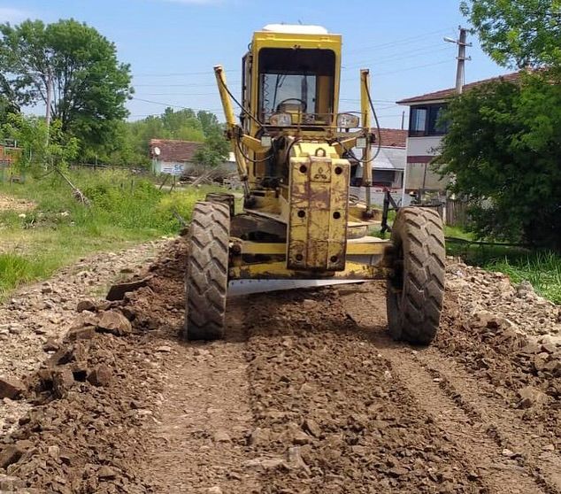ESENLİ KÖYÜ'NDE YOL BAKIM ÇALIŞMALARI TAMAMLANDI