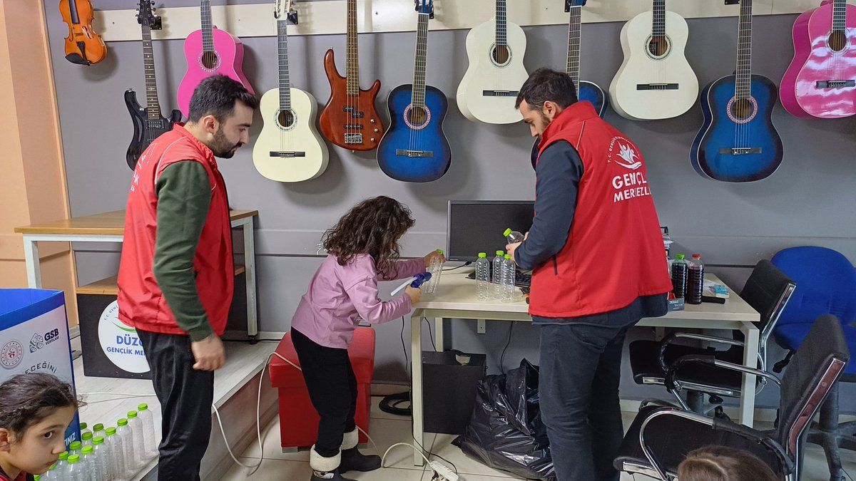 GELECEĞİNİ ÇÖPE ATMA PROJESİ DEVAM EDİYOR